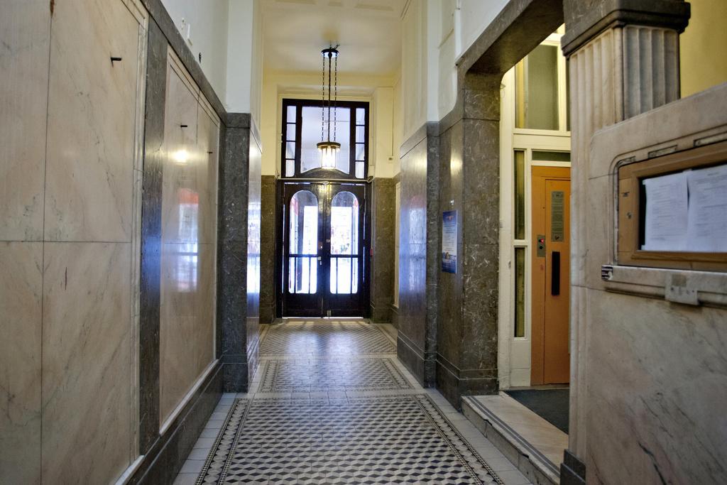 Diana Apartment On Vaci Utca Budapest Ngoại thất bức ảnh