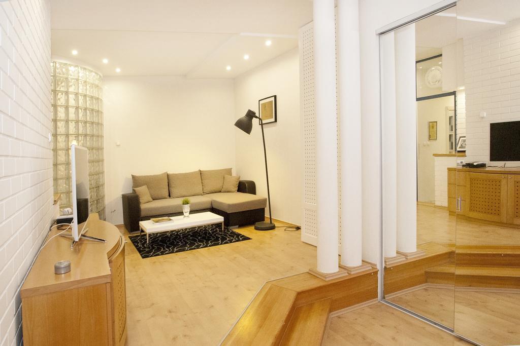 Diana Apartment On Vaci Utca Budapest Ngoại thất bức ảnh