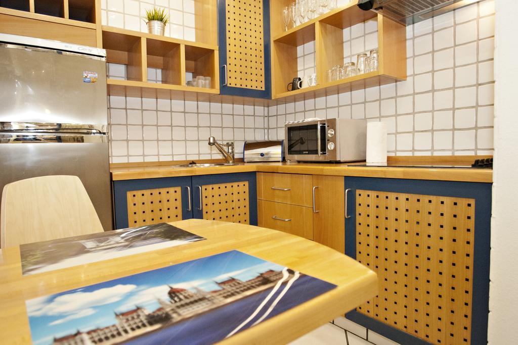 Diana Apartment On Vaci Utca Budapest Ngoại thất bức ảnh