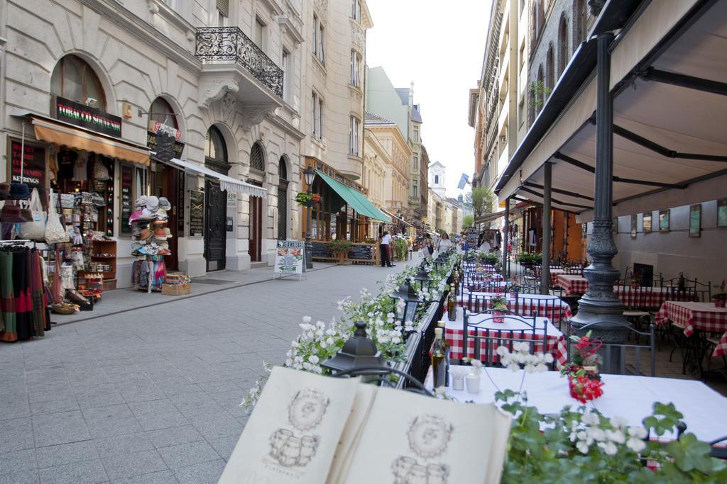 Diana Apartment On Vaci Utca Budapest Ngoại thất bức ảnh